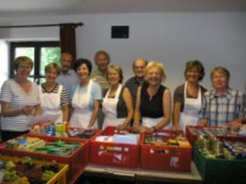 11693138135690977_267336162